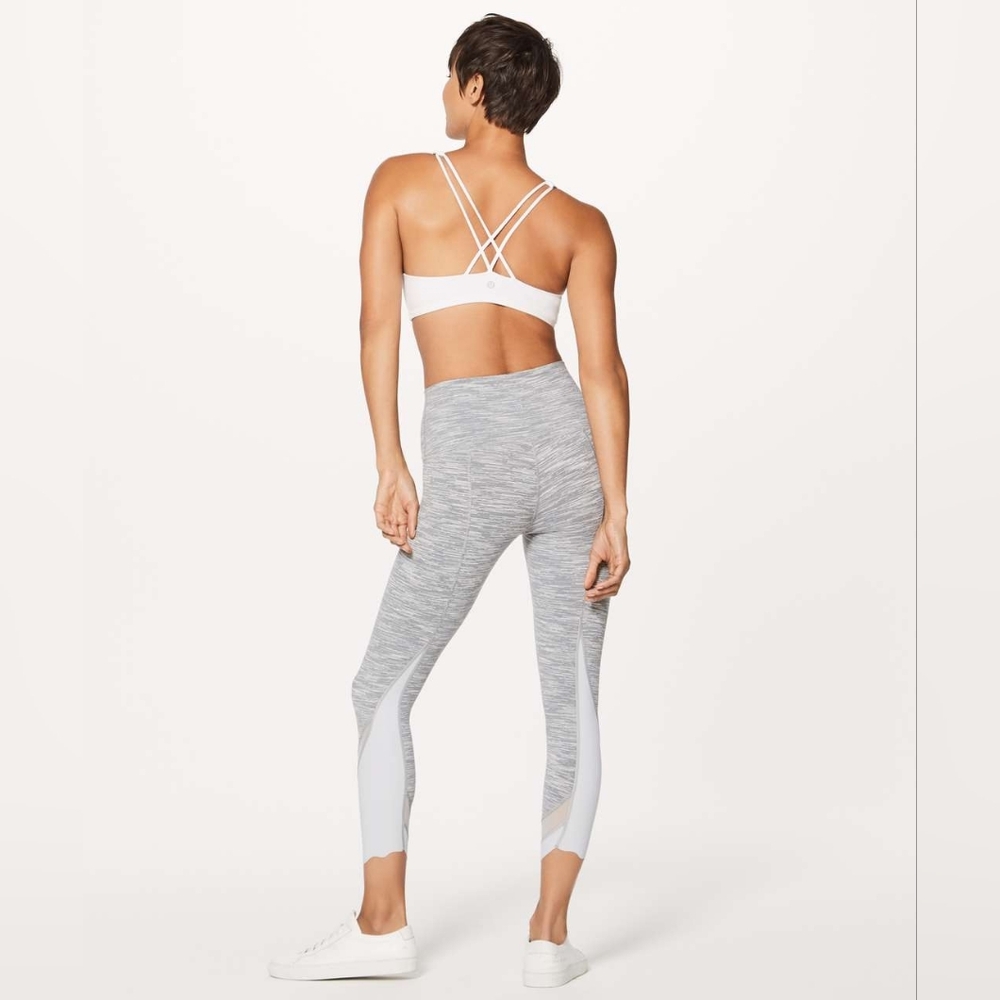 Lululemon Wunder Under Crop II (Special Edition) *Scallop 23" Size 4